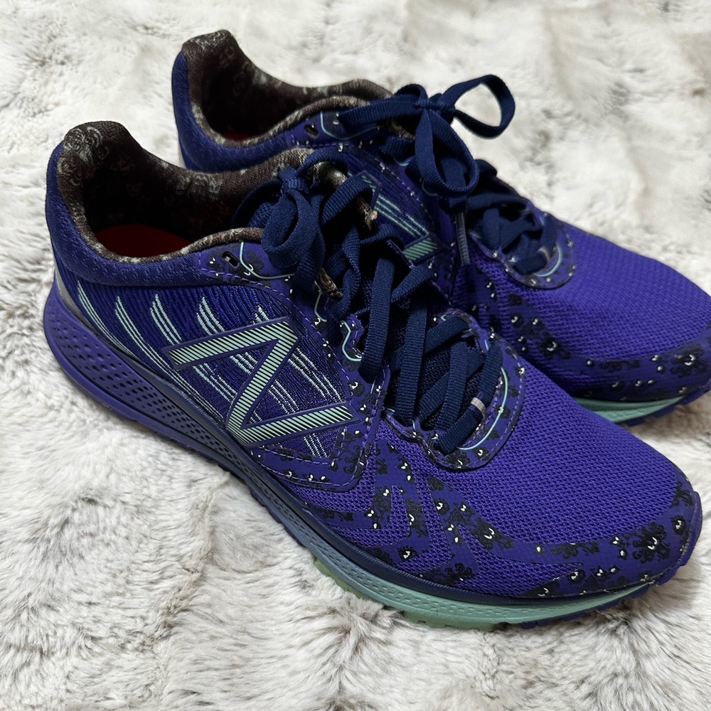 New Balance Run Disney Haunted Mansion Sneakers women’s Size 9
